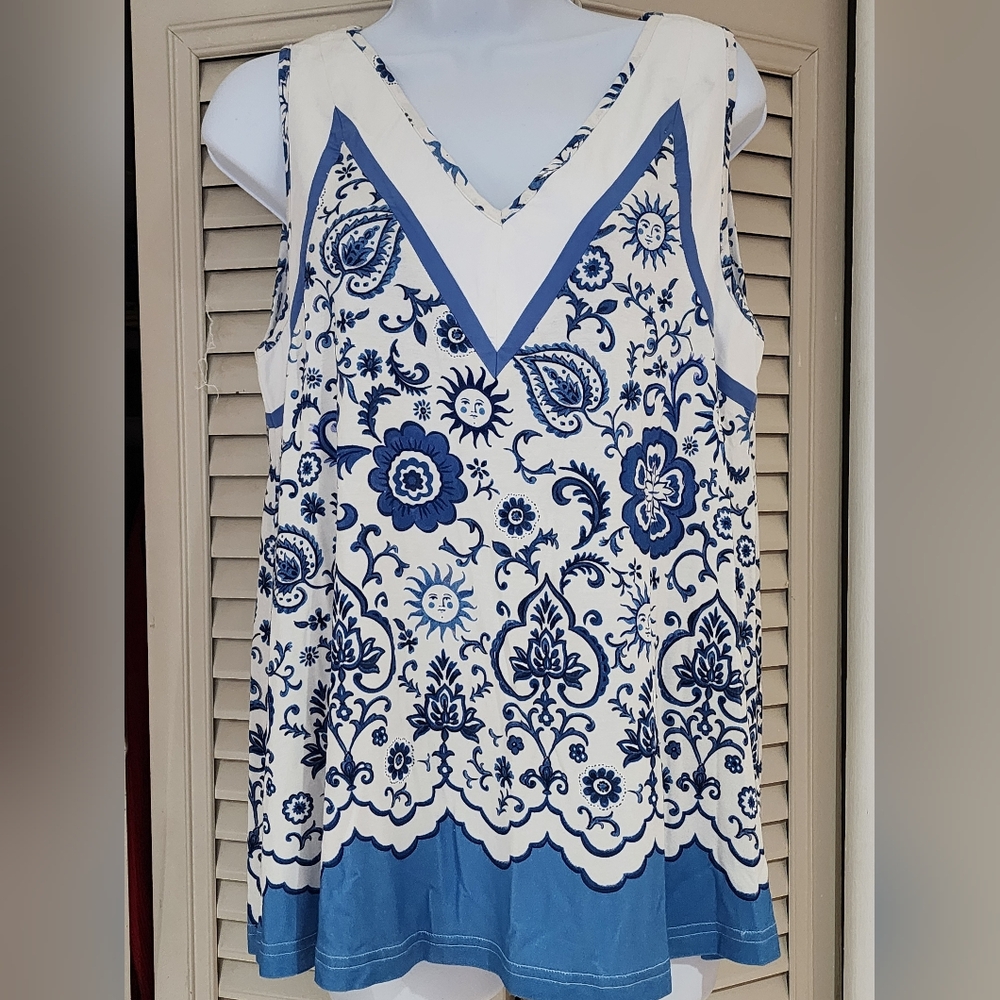 FDJ Blue and White Floral Sleeveless Blouse